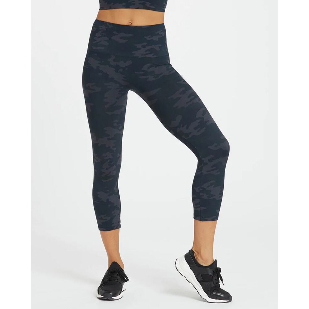 Spanx Look at Me Now Seamless Cropped‎ Leggings Medium Black Camo High Waist
